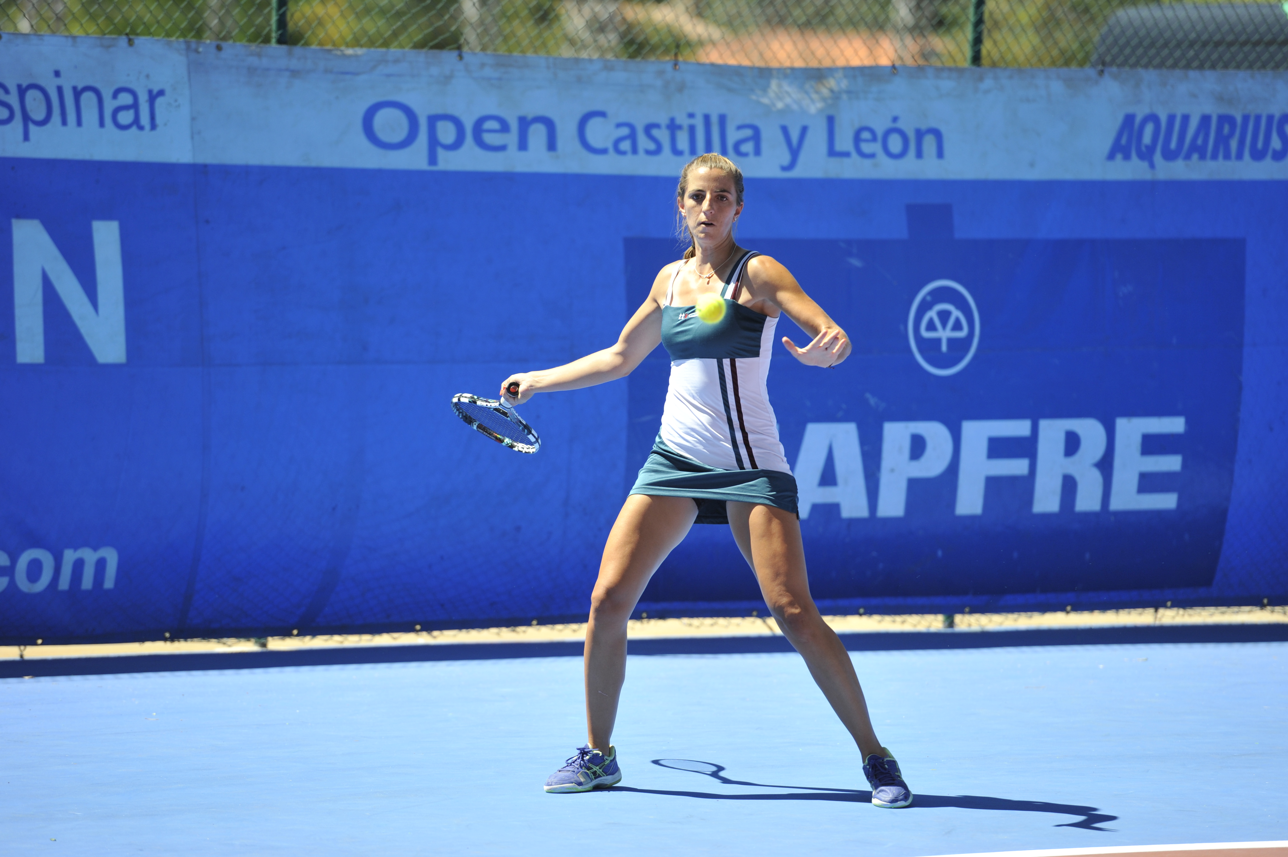 Duelo de francesas y de compañeras en las semifinales del ITF femenino de El Espinar
