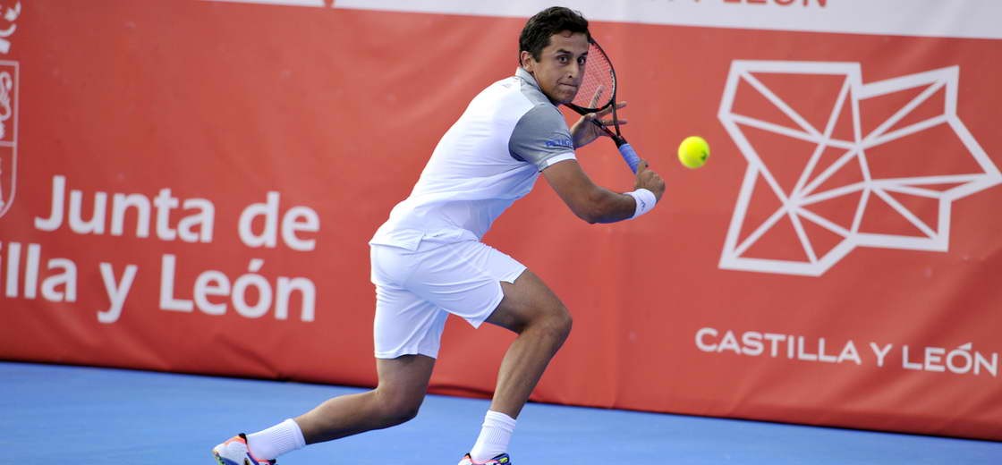 Almagro reafirma su favoritismo al título ganando a Janvier y asegura a dos wild cards en cuartos de final