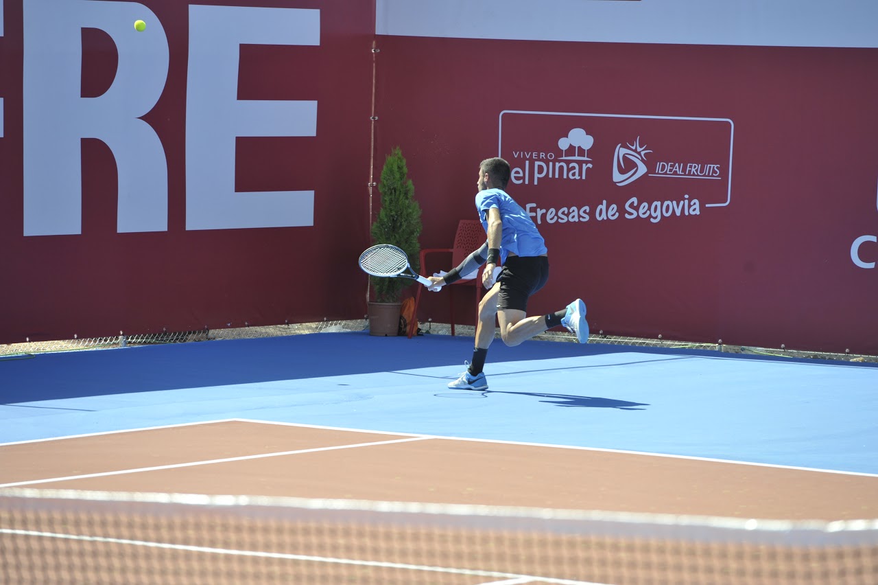 Inauguración de la quinta pista del torneo y homenaje a los delegados históricos del tenis en Segovia