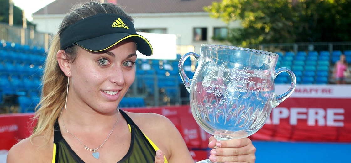 Paula Badosa bate a Ayla Aksu y se corona en el ITF de El Espinar