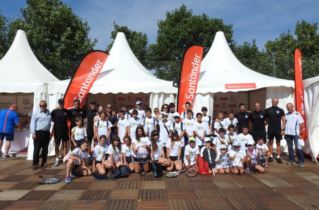 Los jóvenes tenistas de Tennis Bowl, protagonistas del ‘Supermiércoles’