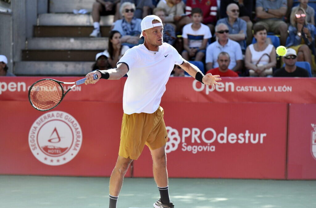 Nicola Kuhn da el primer paso en el Open Castilla y León Villa de El Espinar