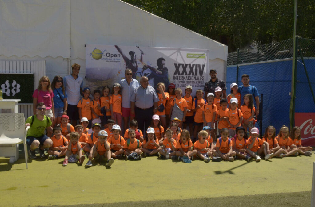 El campamento Zampabolas, de San Rafael visita el Open Castilla y León Villa de El Espinar