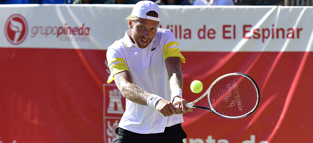 Hugo Grenier da la sorpresa y elimina a Feliciano López en el Open Castilla y León Villa de El Espinar