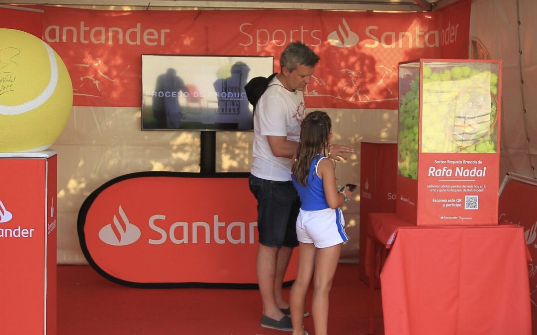 Gana la raqueta firmada de Rafael Nadal, con el Santander