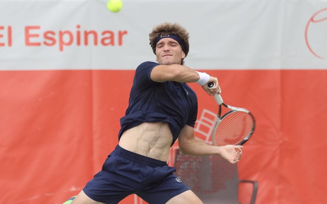 El XXXIX Open Castilla y León Villa de El Espinar comenzó este domingo con la fase previa