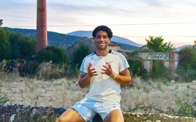 George Loffhagen exhibe su trofeo en La Estación de El Espinar