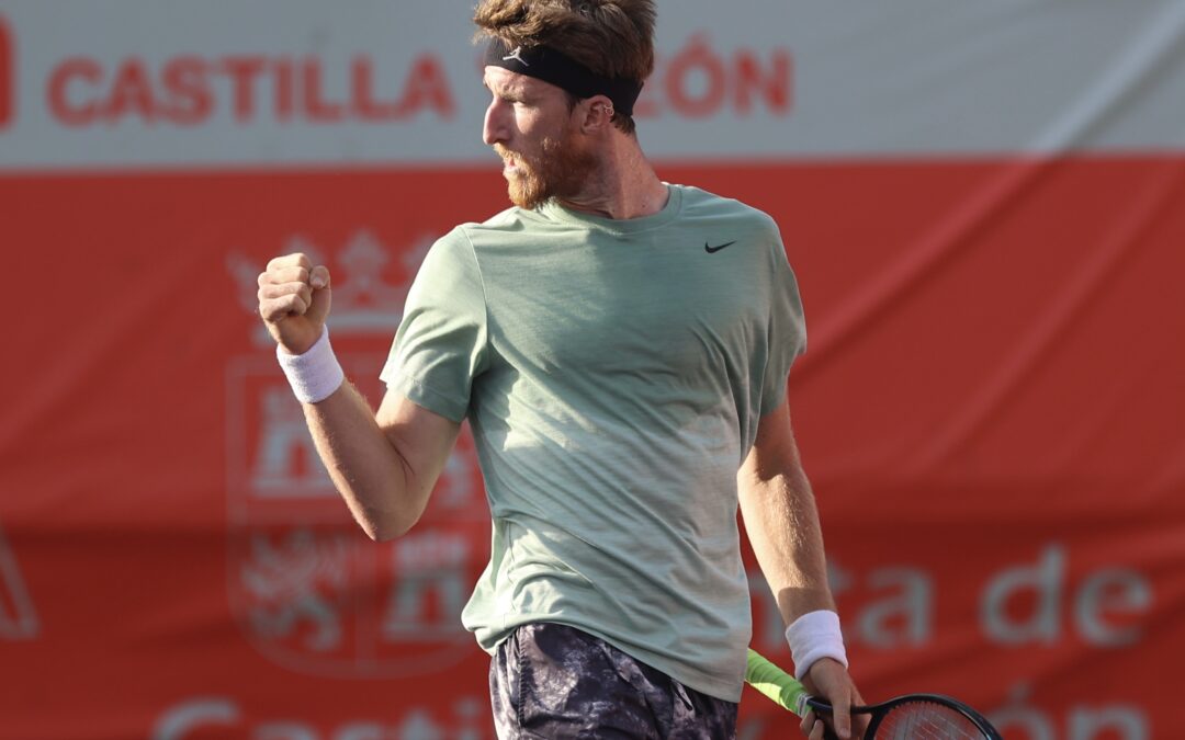 El gran favorito avanza camino de las rondas finales en el Open Castilla y León Villa de El Espinar
