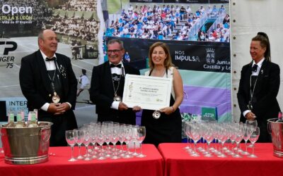 La presidenta del Open Castilla y León Villa de El Espinar, Mónica Muñoz, nombrada Sumiller de Honor 2026 por la Asociación de Sumilleres de Castilla y León